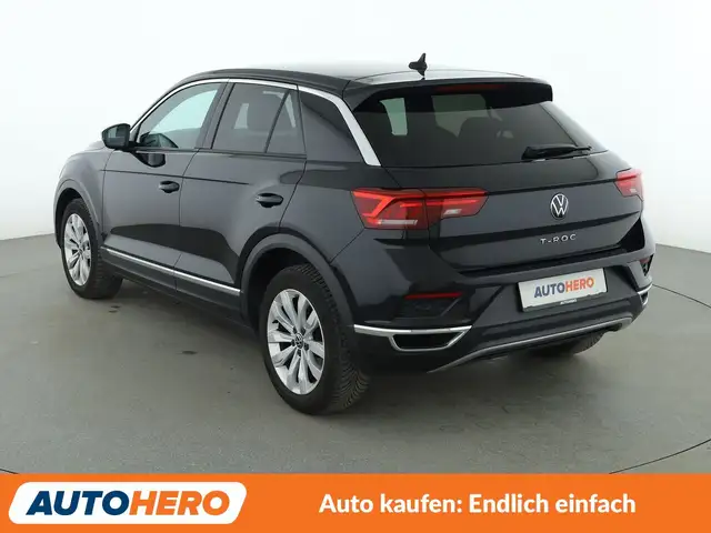 Volkswagen T-Roc view 4