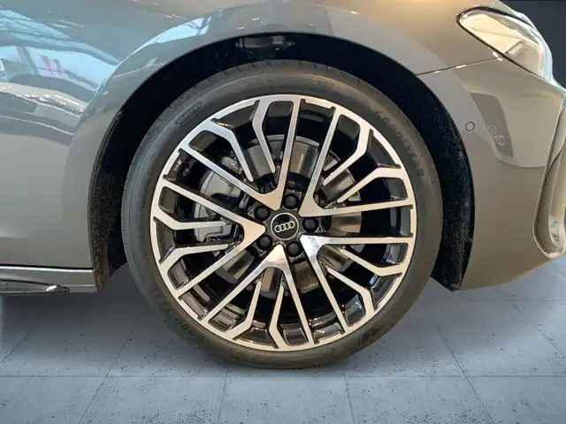 Audi A5 view 7