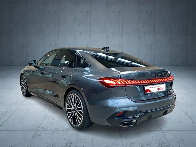 Audi A5 view 3