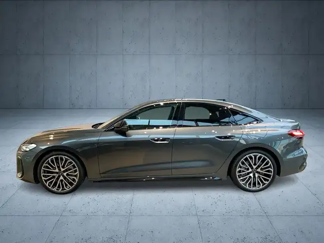 Audi A5 view 2