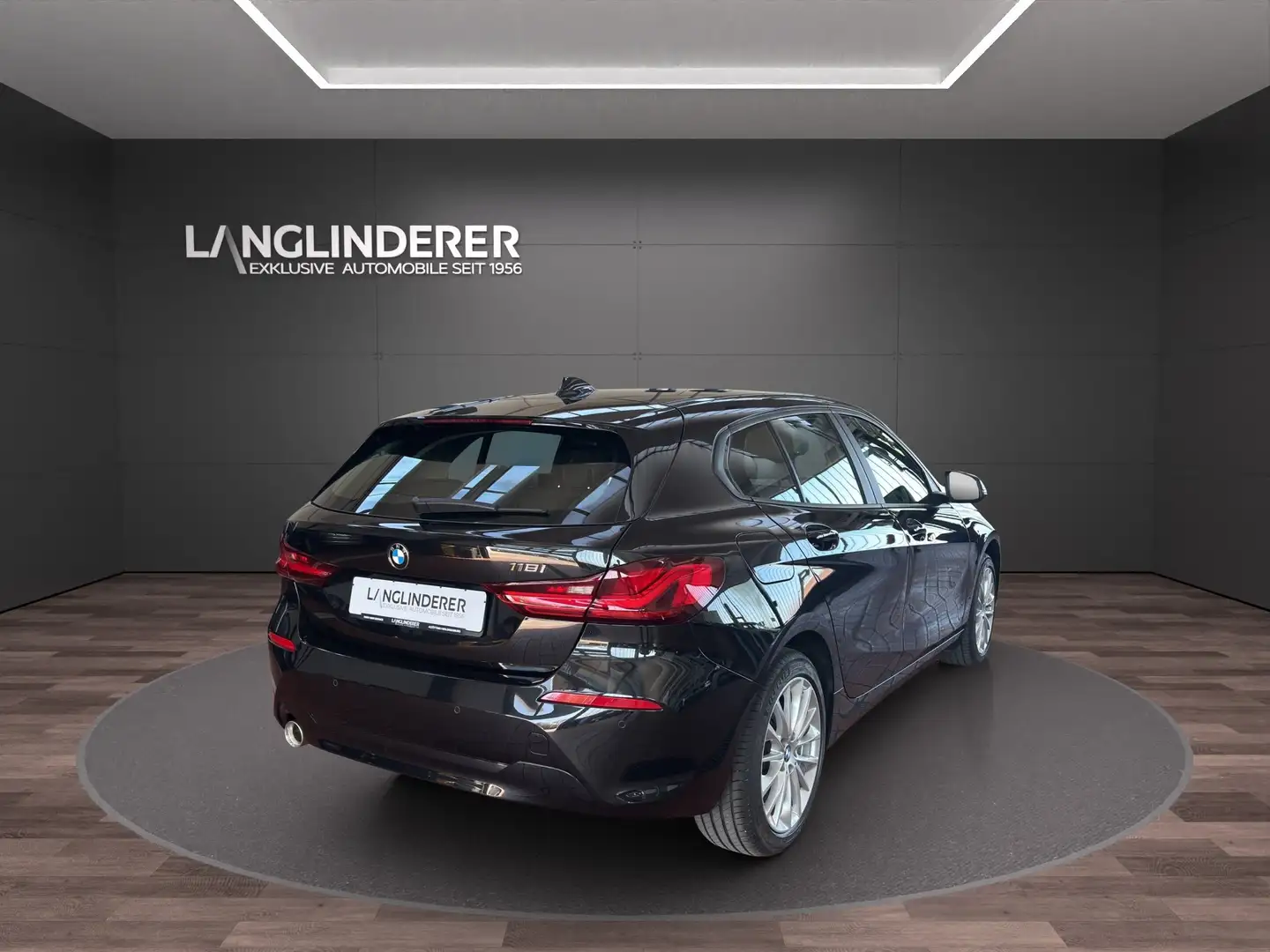 BMW 118 i 5T Advantage NP42699,- adp.LED WirelessCharg Schwarz - 2