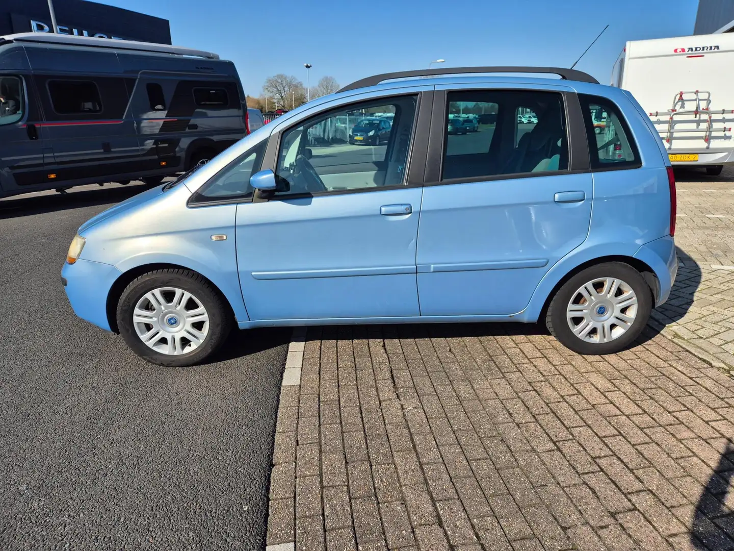 Fiat Idea 1.4-16V Emotion Clima Nap Apk 06-26 HOGE INSTAP Kék - 2
