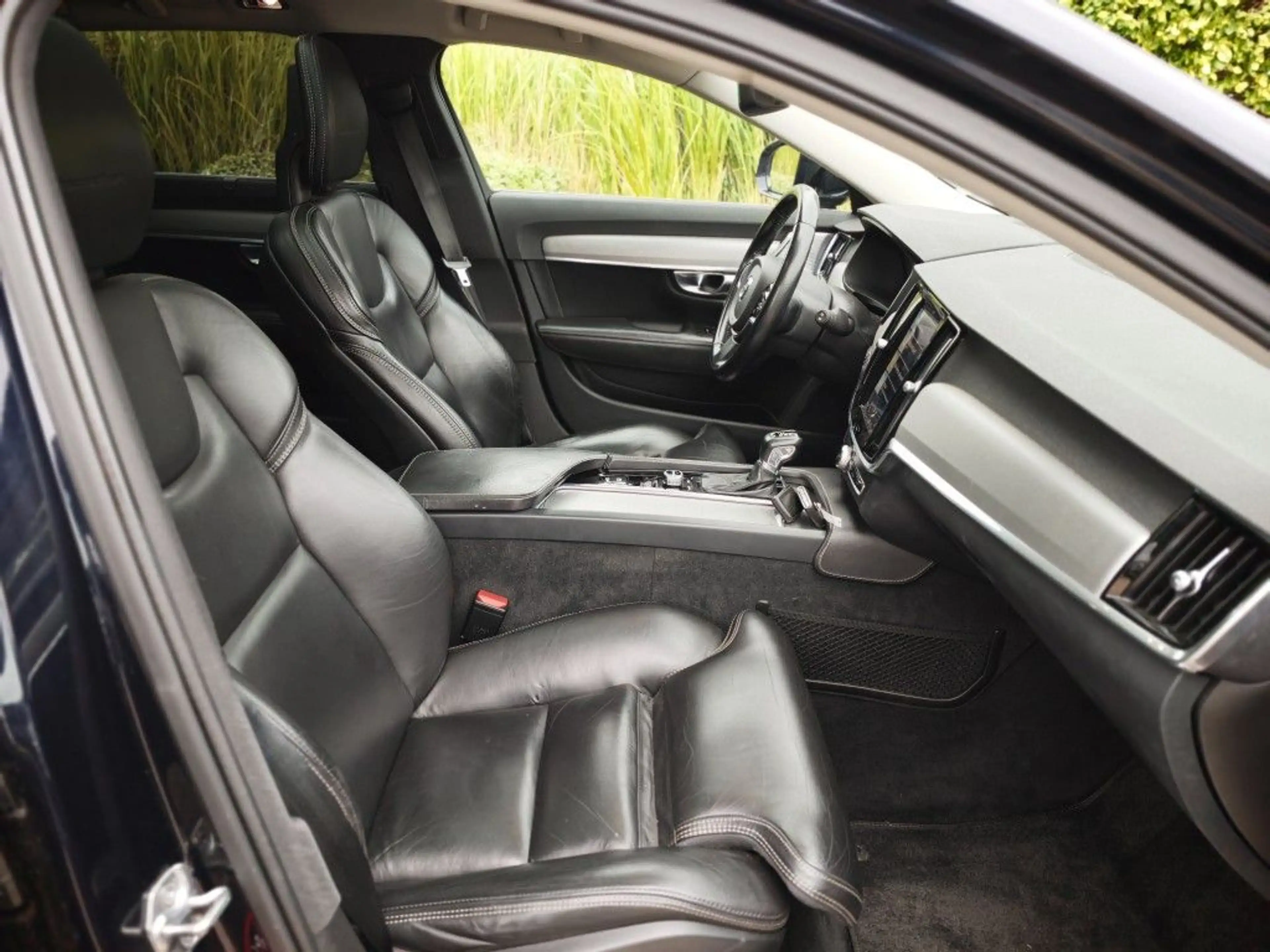 Volvo V90 D4 Geartronic Inscription *Leder,Navi,SHZ,Pano* — photo 8