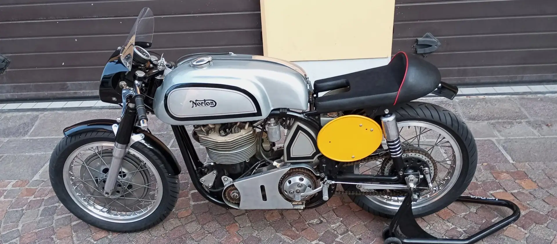 Norton Manx 500 Grigio - 2