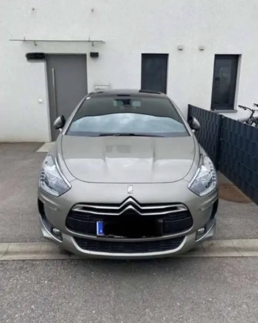 Citroen DS5 e-HDi 110 EGS6 Airdream So Chic - 1