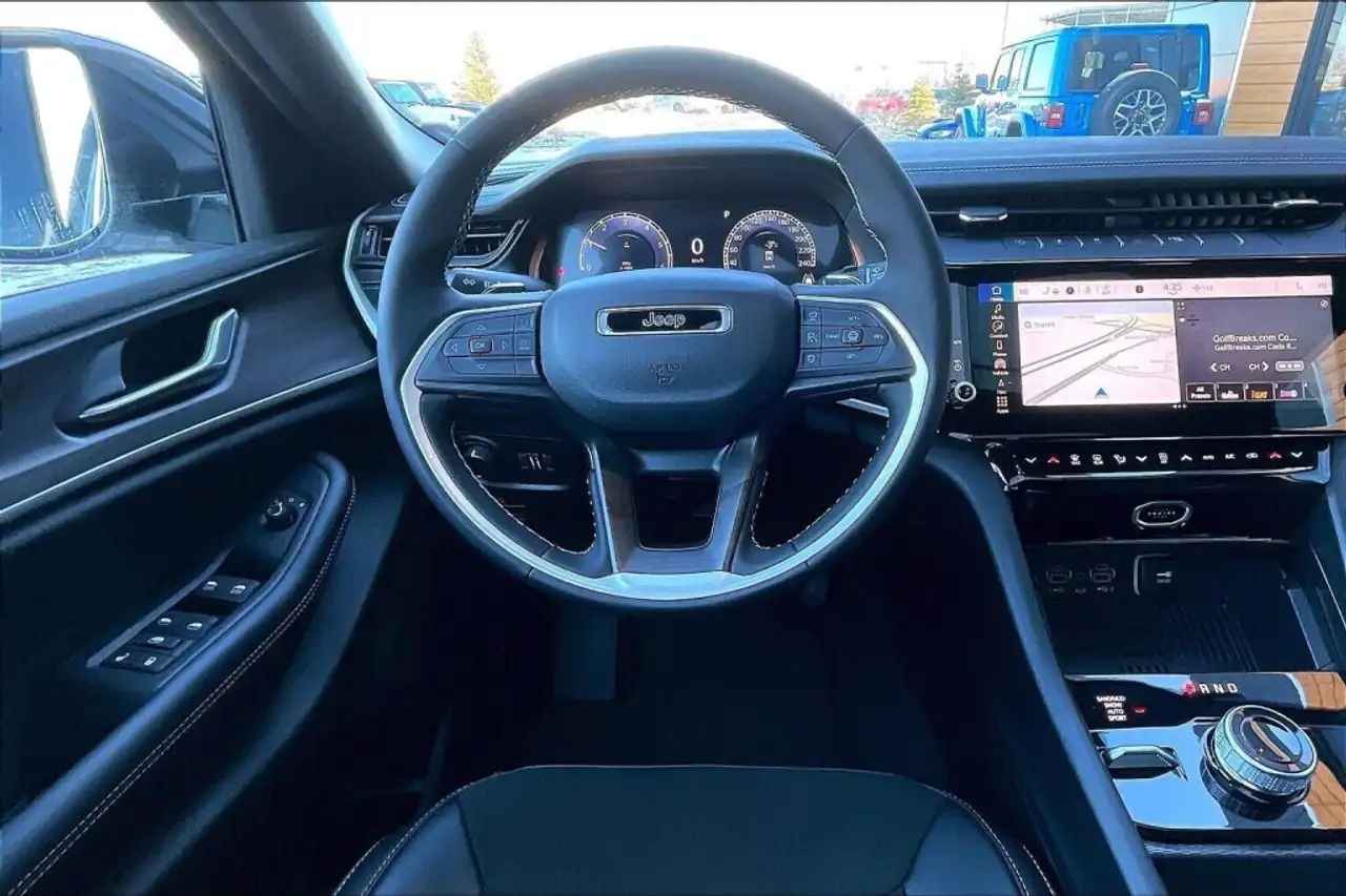 Jeep Grand Cherokee снимка Jeep Grand Cherokee