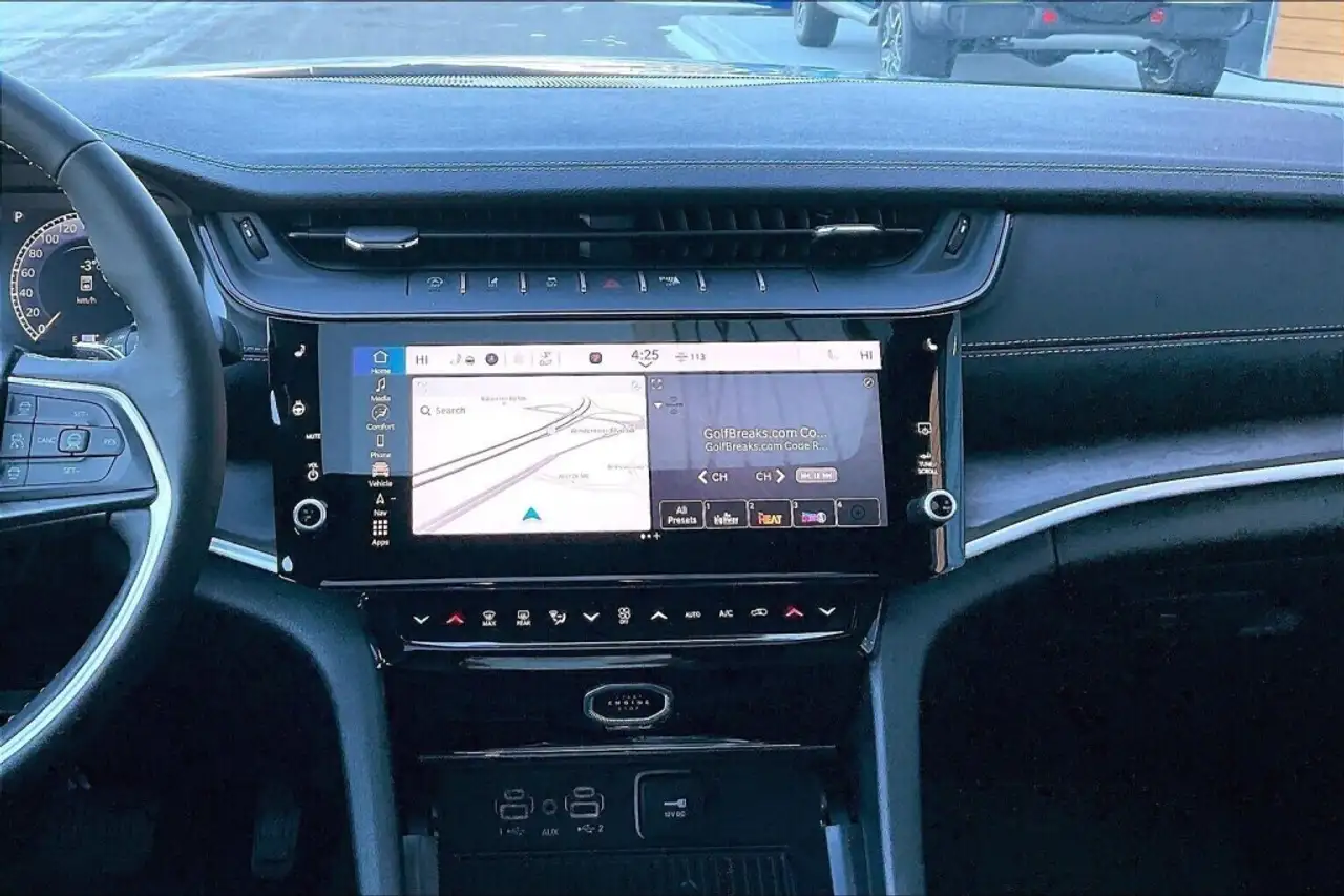 Jeep Grand Cherokee снимка Jeep Grand Cherokee