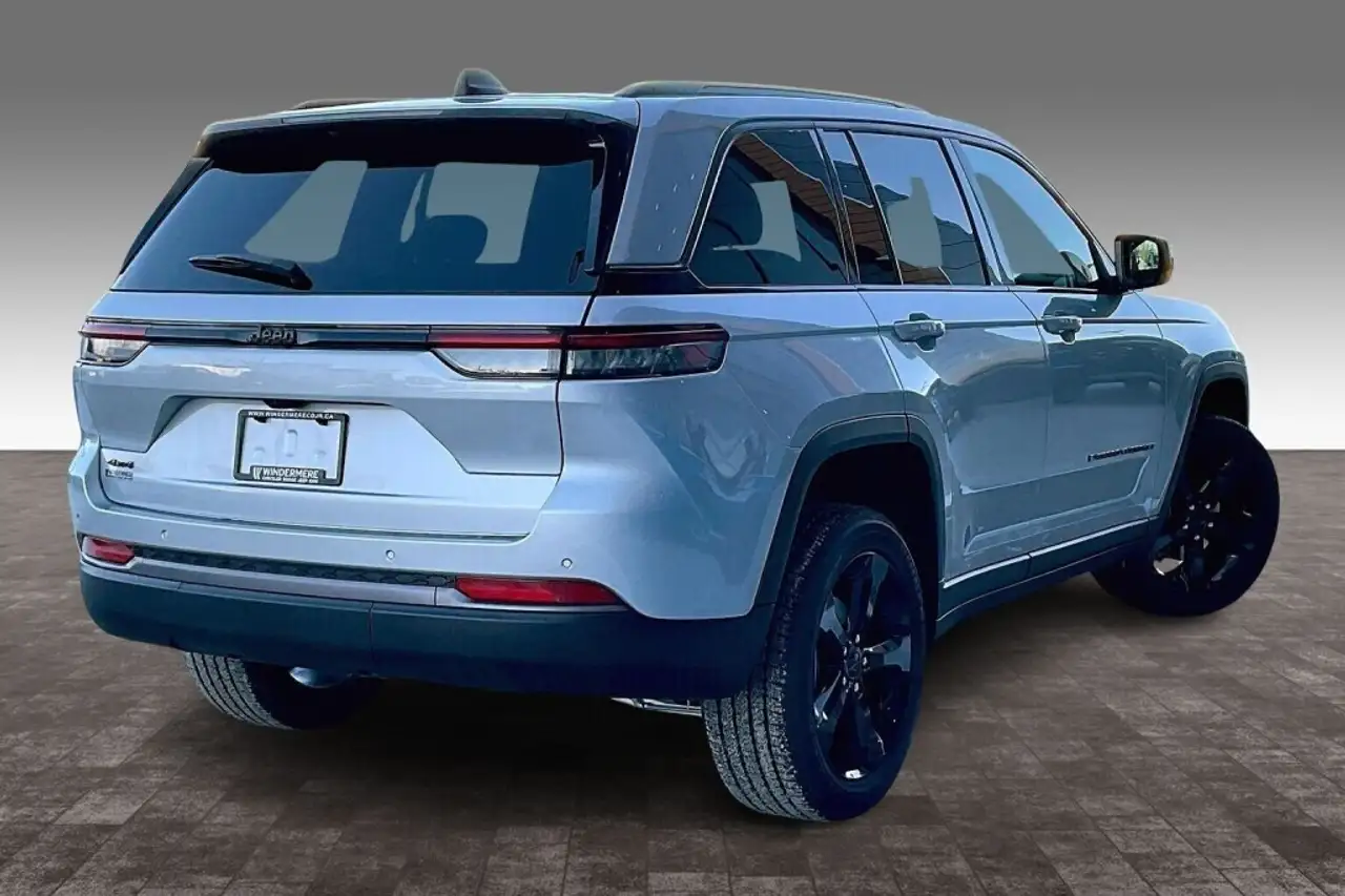 Jeep Grand Cherokee снимка Jeep Grand Cherokee