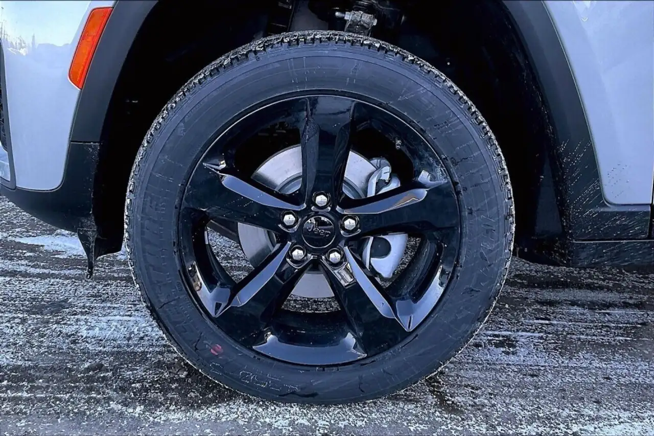 Jeep Grand Cherokee снимка Jeep Grand Cherokee