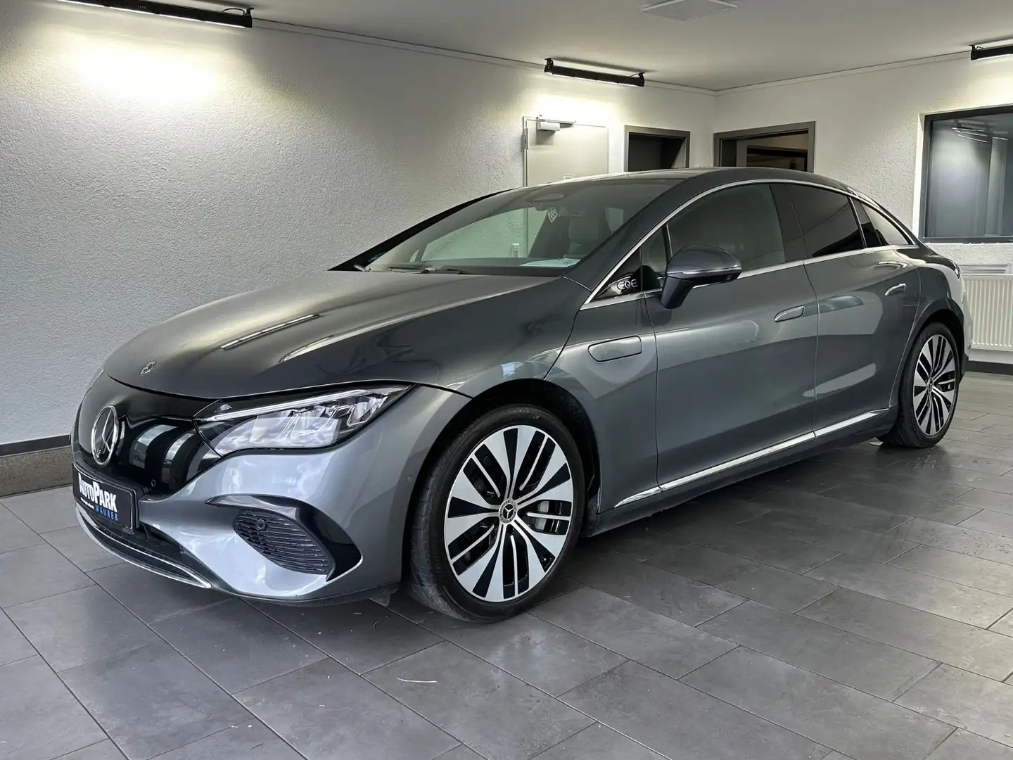 Mercedes-Benz EQE 350 Advanced Plus*Pano Šedá - 1