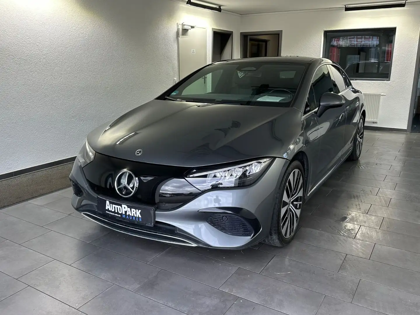 Mercedes-Benz EQE 350 Advanced Plus*Pano Šedá - 2