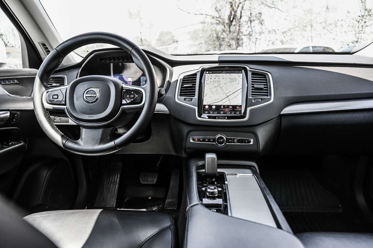 2023 Volvo XC90 B6 AWD Core - Base Climate Package / Ensemble Clim thumb 24