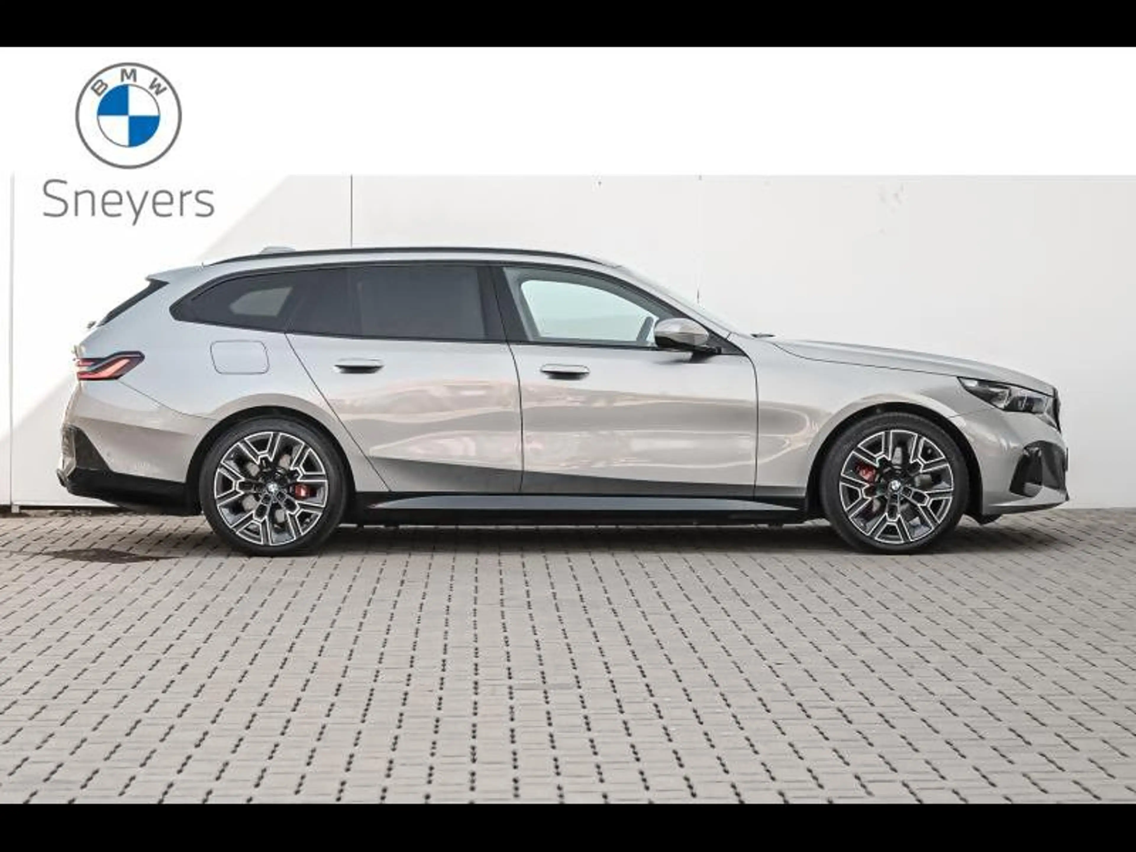 BMW i5 i5 xDrive40 — photo 3