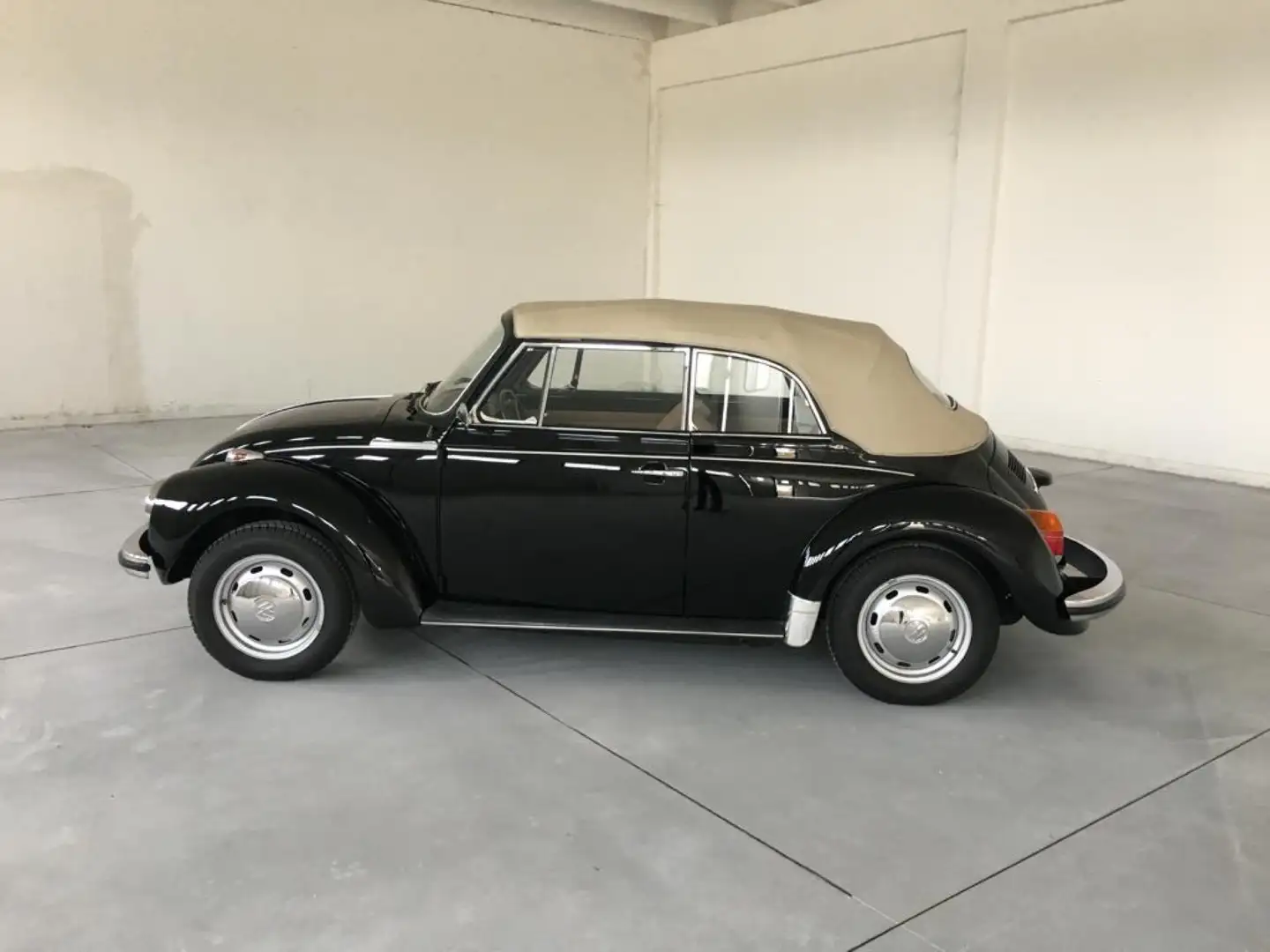 Volkswagen Maggiolino MAGGIOLONE - KARMANN - RESTAURATO Nero - 1