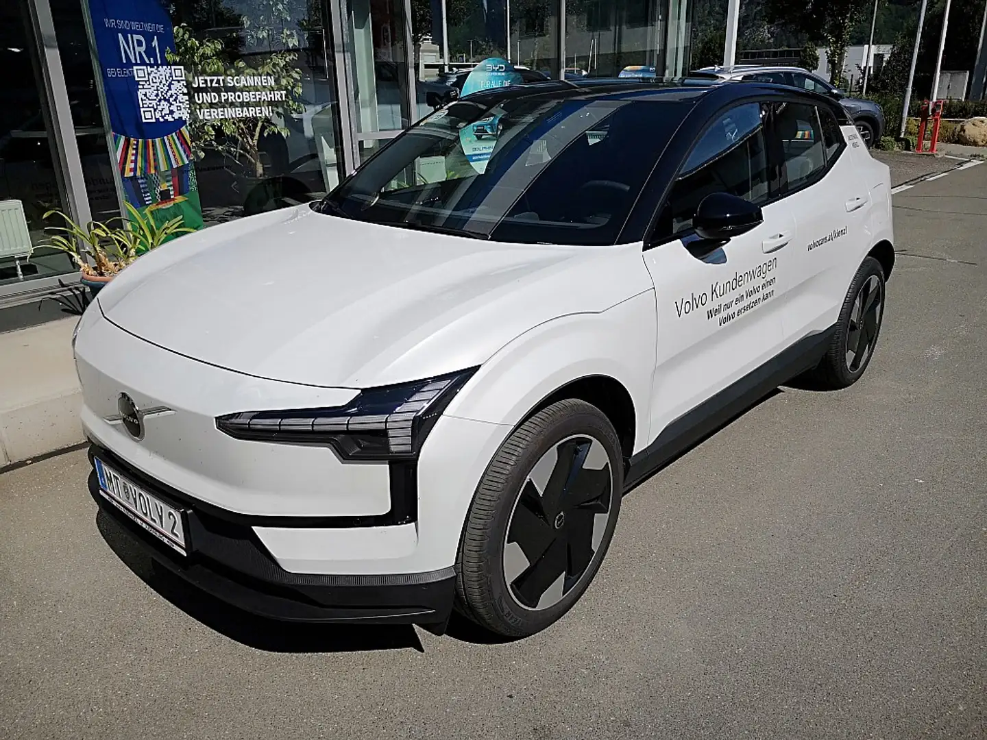 Volvo EX30 Twin Motor Performance AWD 69kWh Plus Weiß - 1