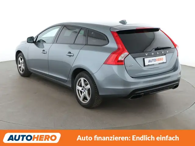 Volvo V60 view 4