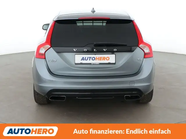Volvo V60 view 5