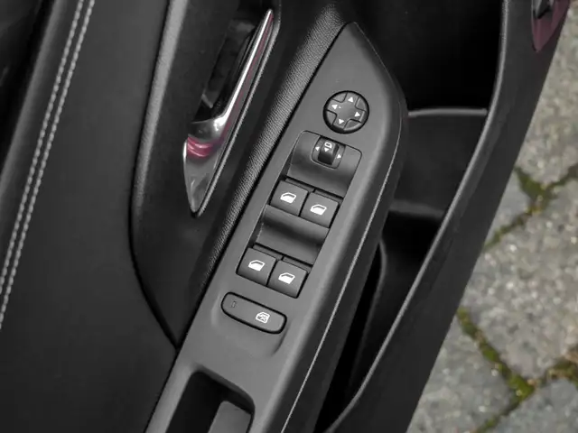 Opel Corsa view 11