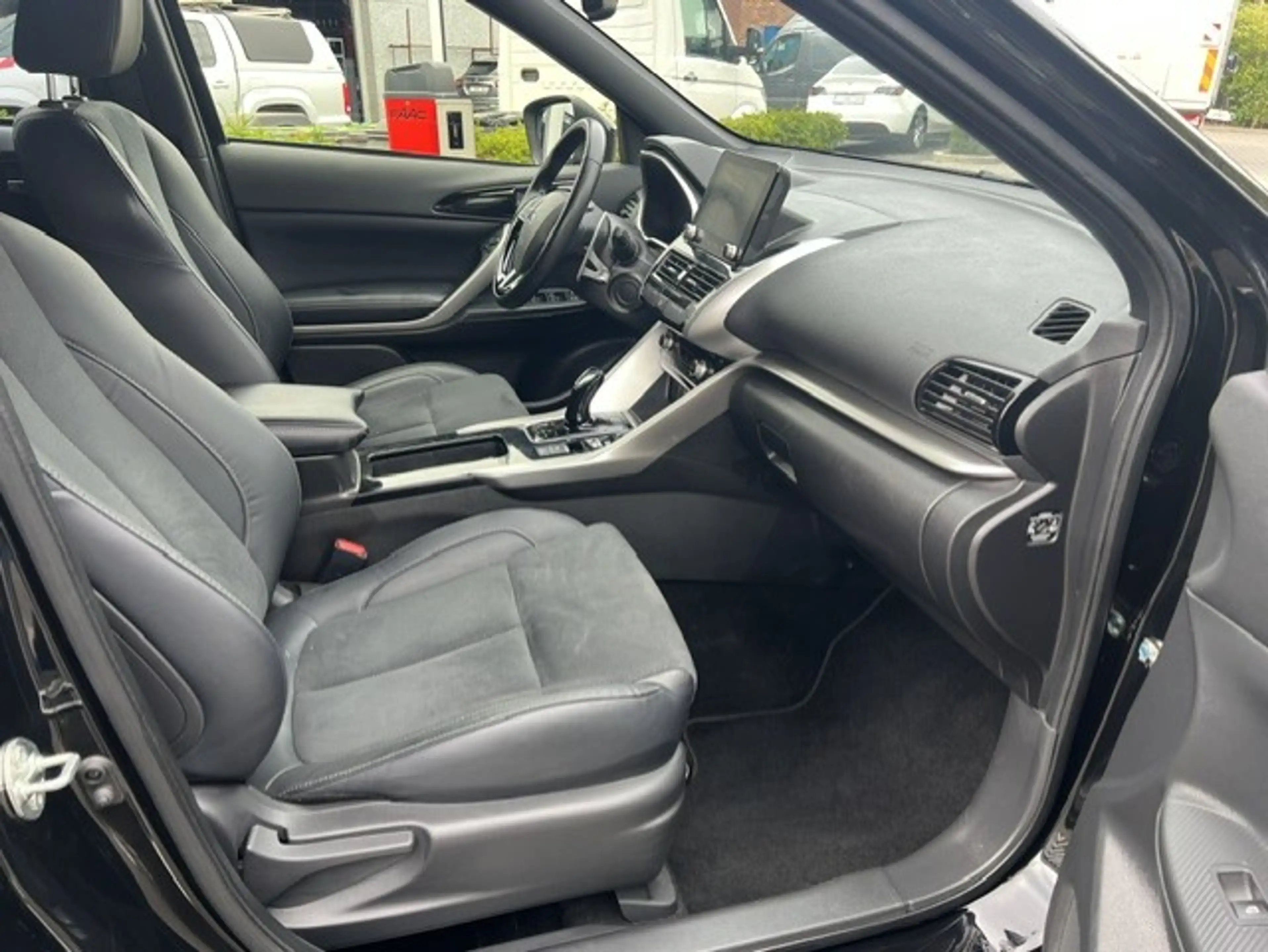 Mitsubishi Eclipse Cross Eclipse Cross PHEV 4WD 49.000km 2023 — photo 5