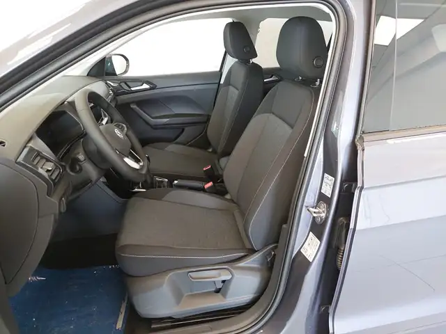 Volkswagen T-Cross view 7