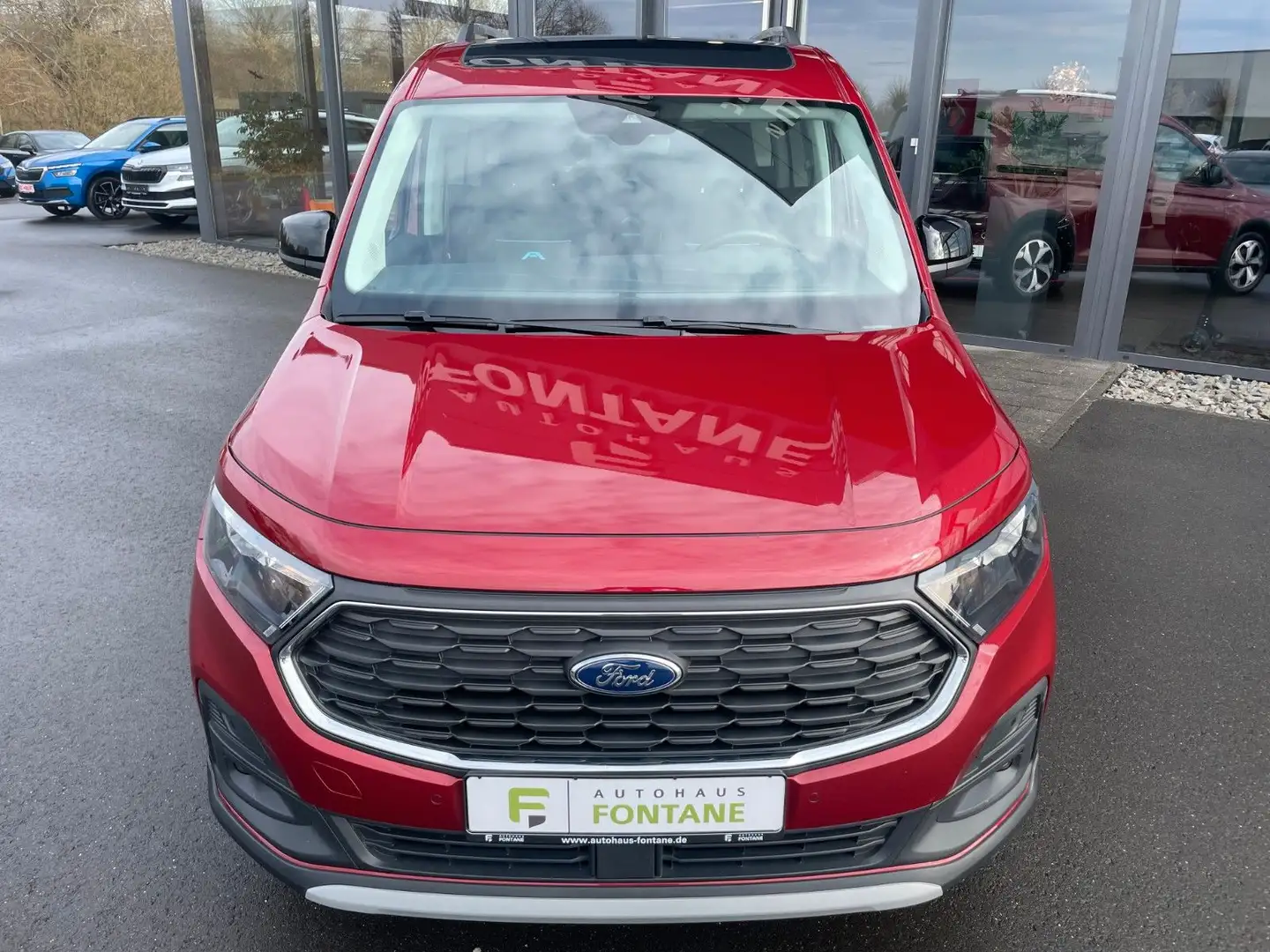 Ford Tourneo Connect 1,5 6-G Pano Navi Sitzhz Virtual Červená - 2