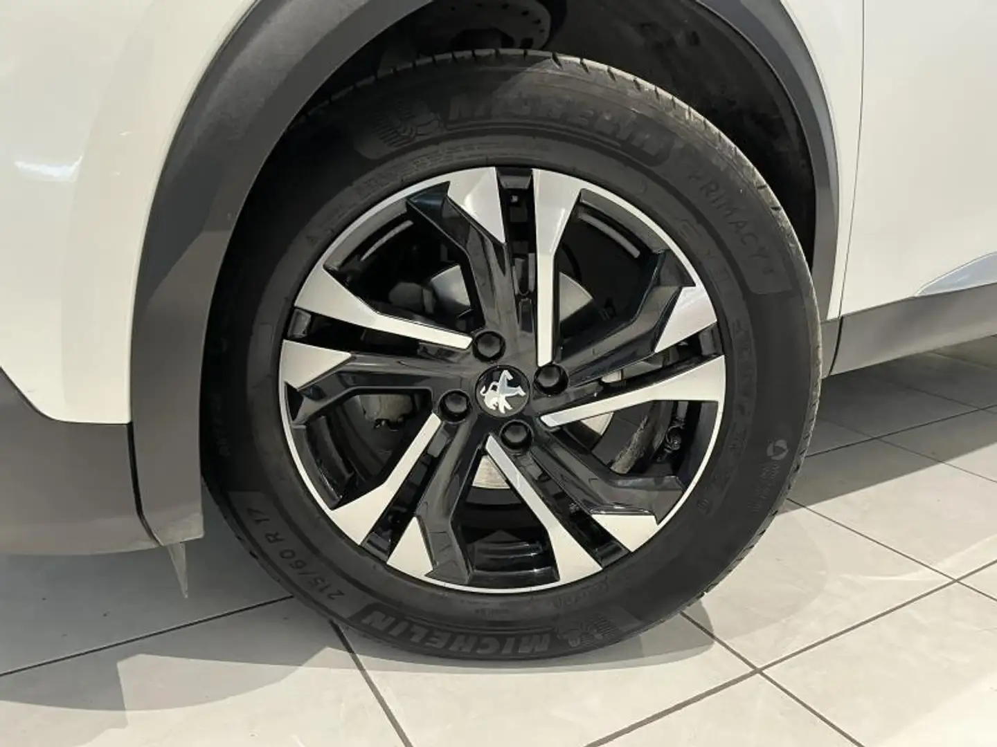 Peugeot 2008 1.2 100cv 2020 Airco/Cruise/Navi/Carplay/Caméra Blanc - 2
