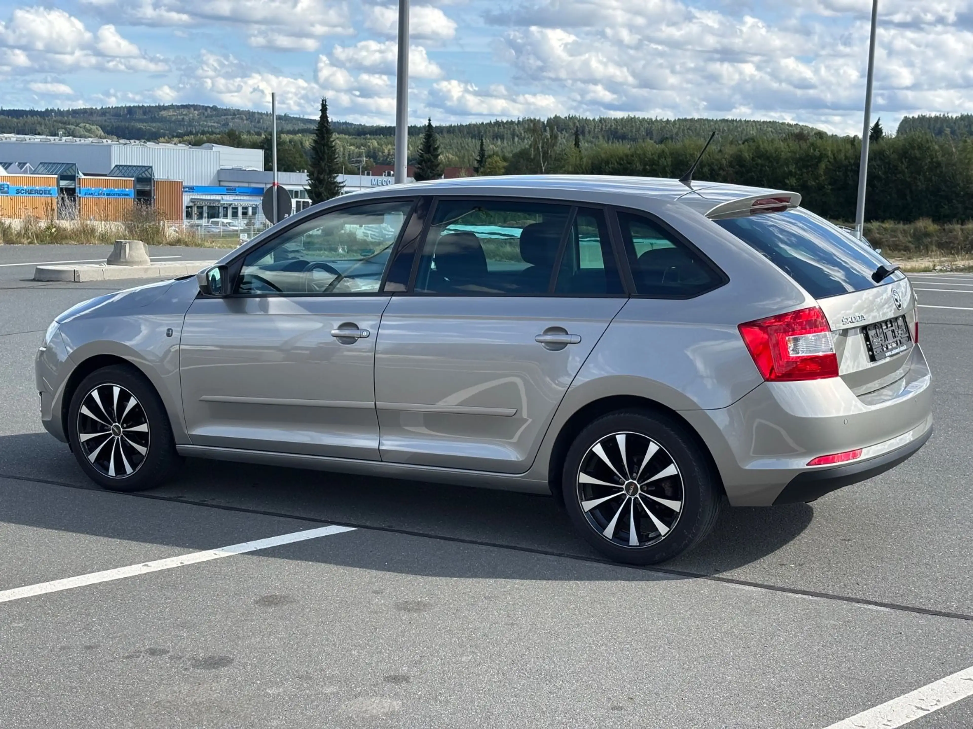 Skoda Rapid/Spaceback 1.2 TSI Spaceback Ambition TÜV neu — photo 9