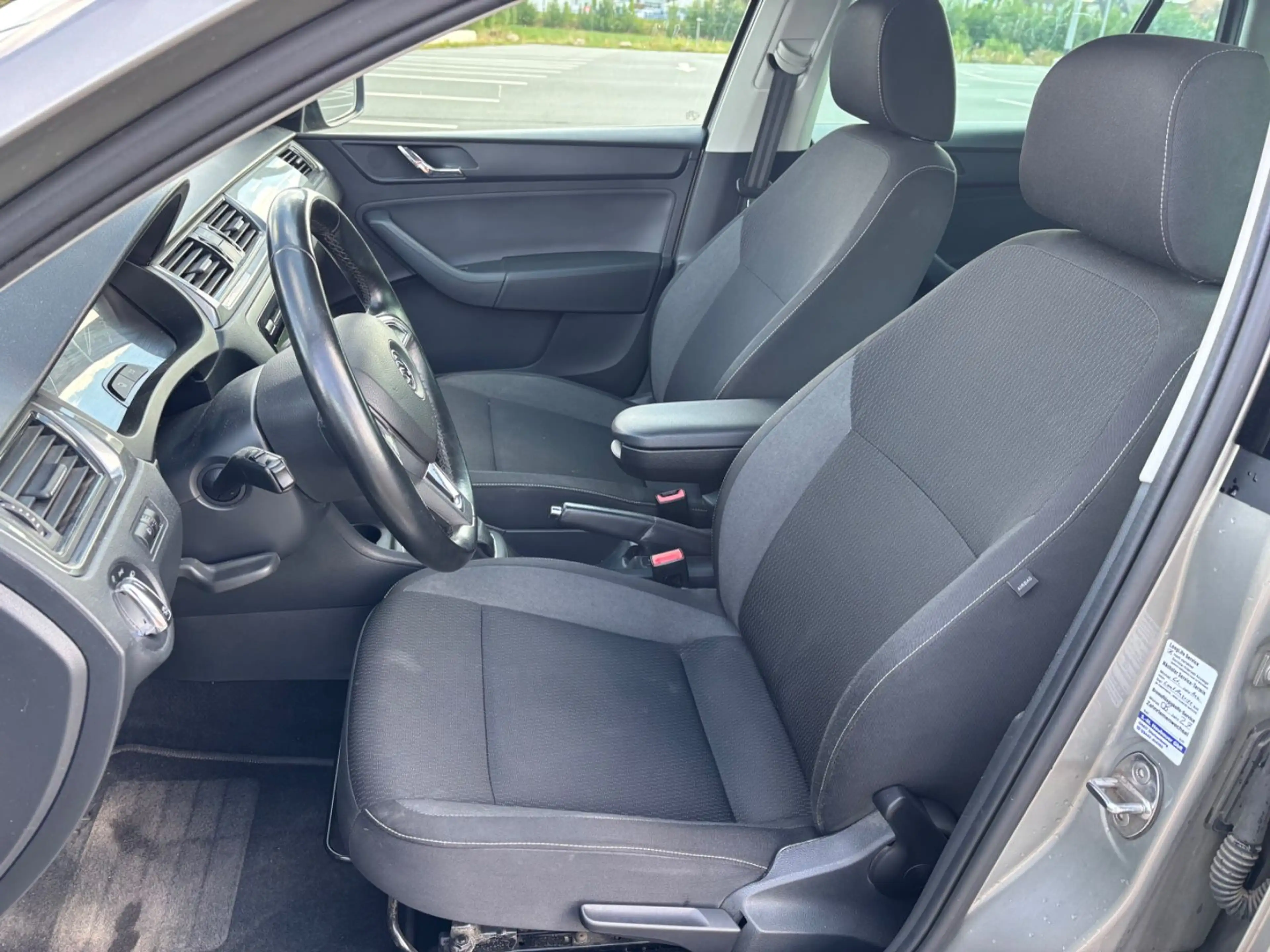 Skoda Rapid/Spaceback 1.2 TSI Spaceback Ambition TÜV neu — photo 11