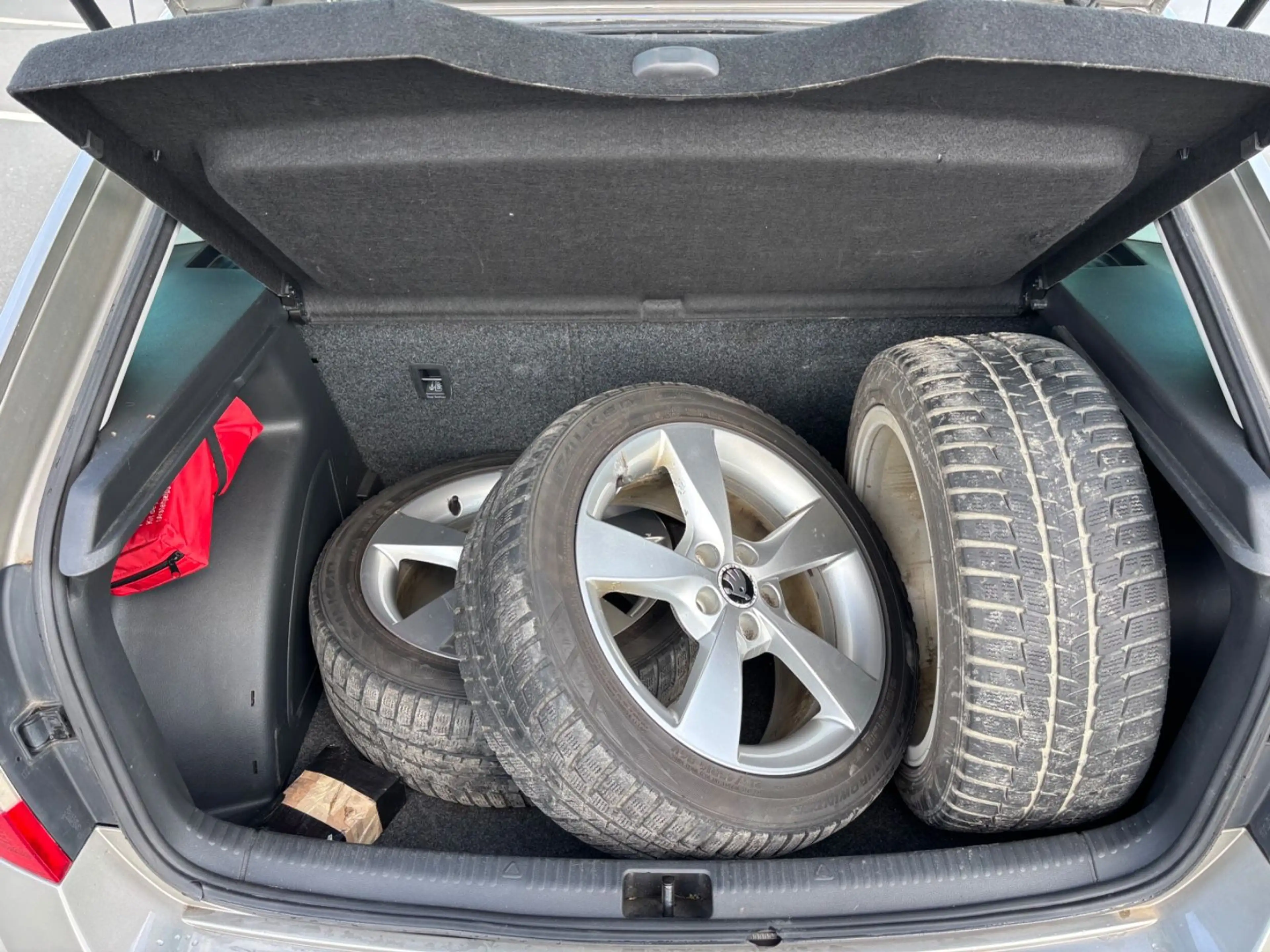 Skoda Rapid/Spaceback 1.2 TSI Spaceback Ambition TÜV neu — photo 6