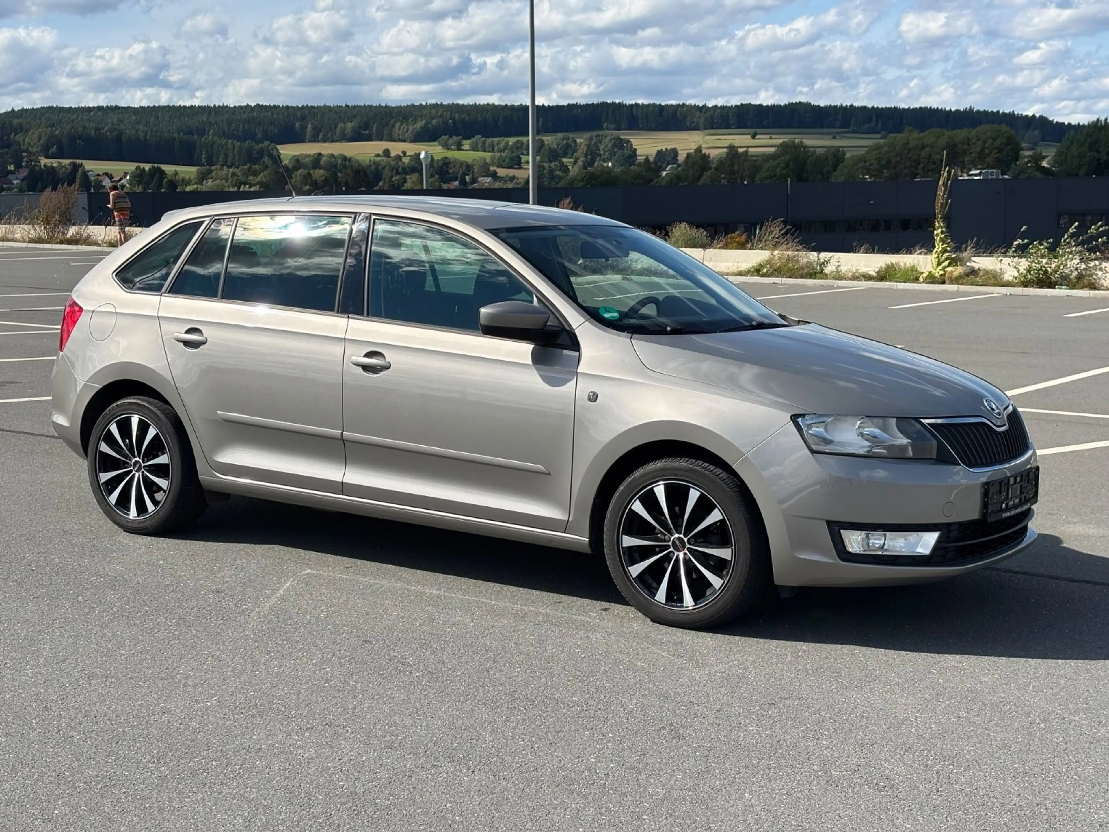 Skoda Rapid/Spaceback 1.2 TSI Spaceback Ambition TÜV neu — photo 5