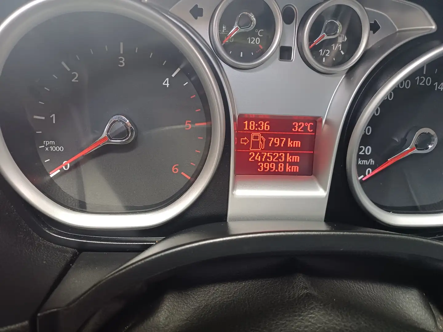 Ford Focus Focus Style Wagon 1.8 tdci 115cv Argento - 2