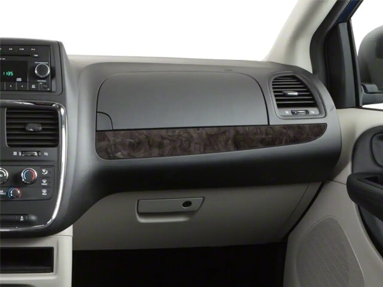 Dodge Grand Caravan снимка Dodge Grand Caravan