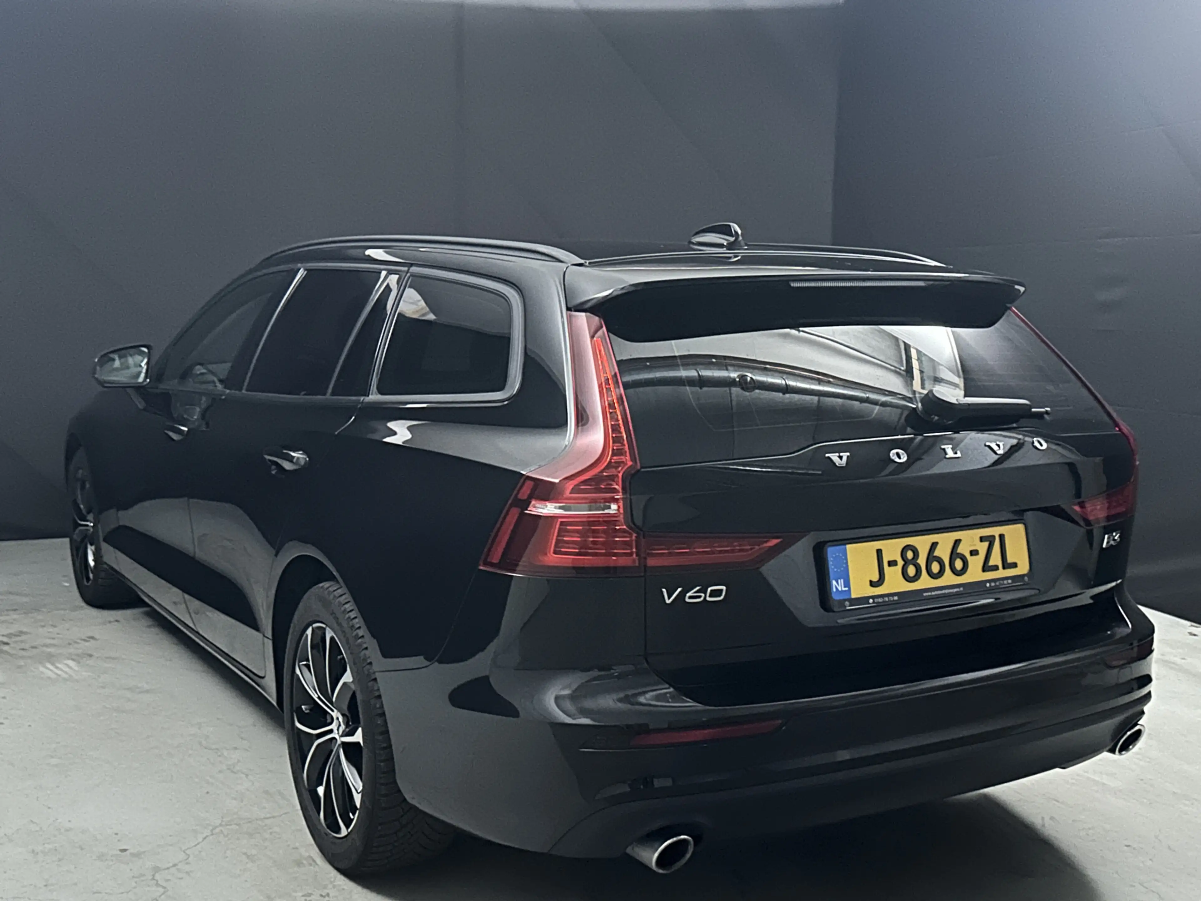 Volvo V60 2.0 B3 Momentum Advantage *SUPER STAAT* — photo 10