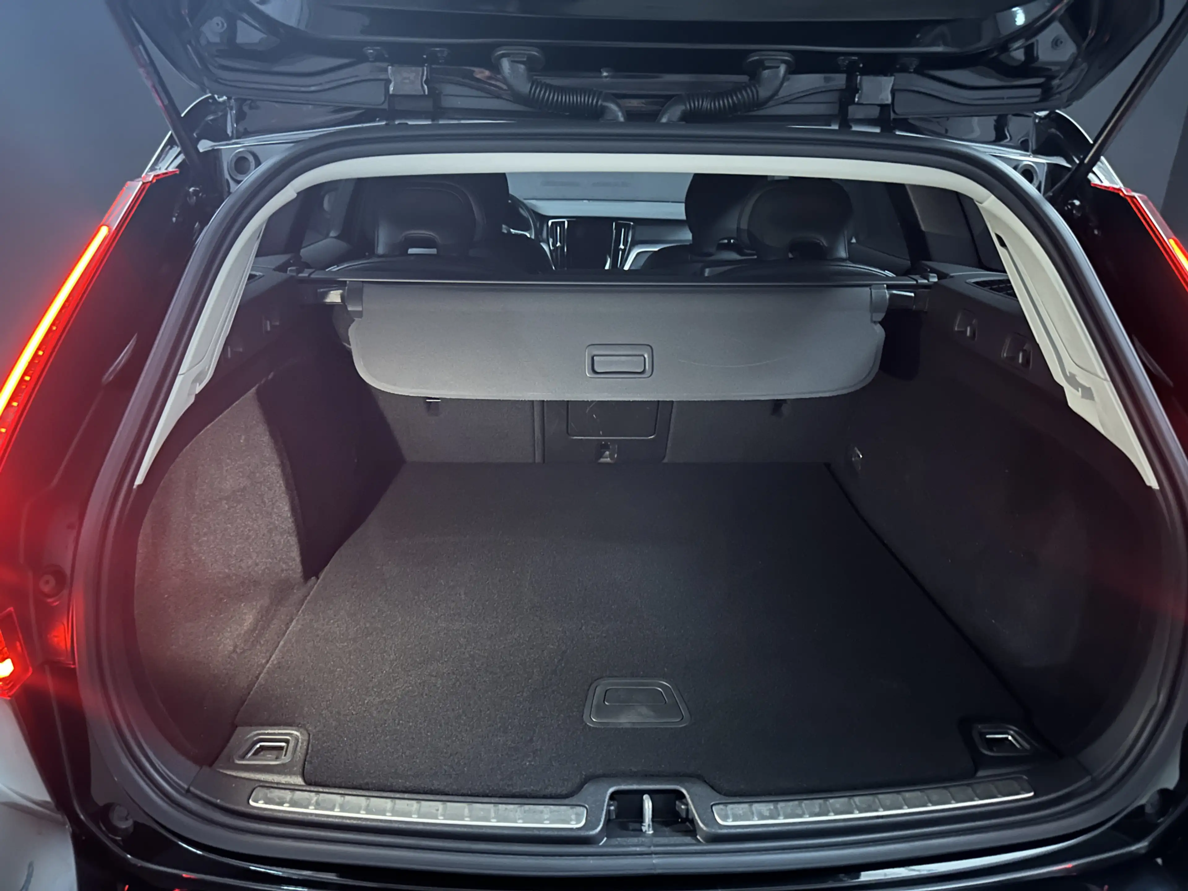 Volvo V60 2.0 B3 Momentum Advantage *SUPER STAAT* — photo 12