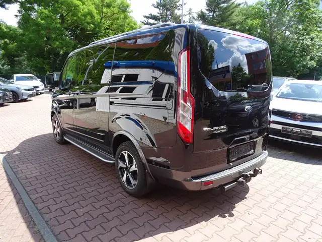 Ford Tourneo Custom view 4