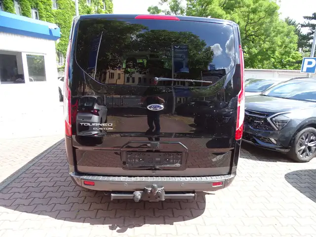 Ford Tourneo Custom view 5