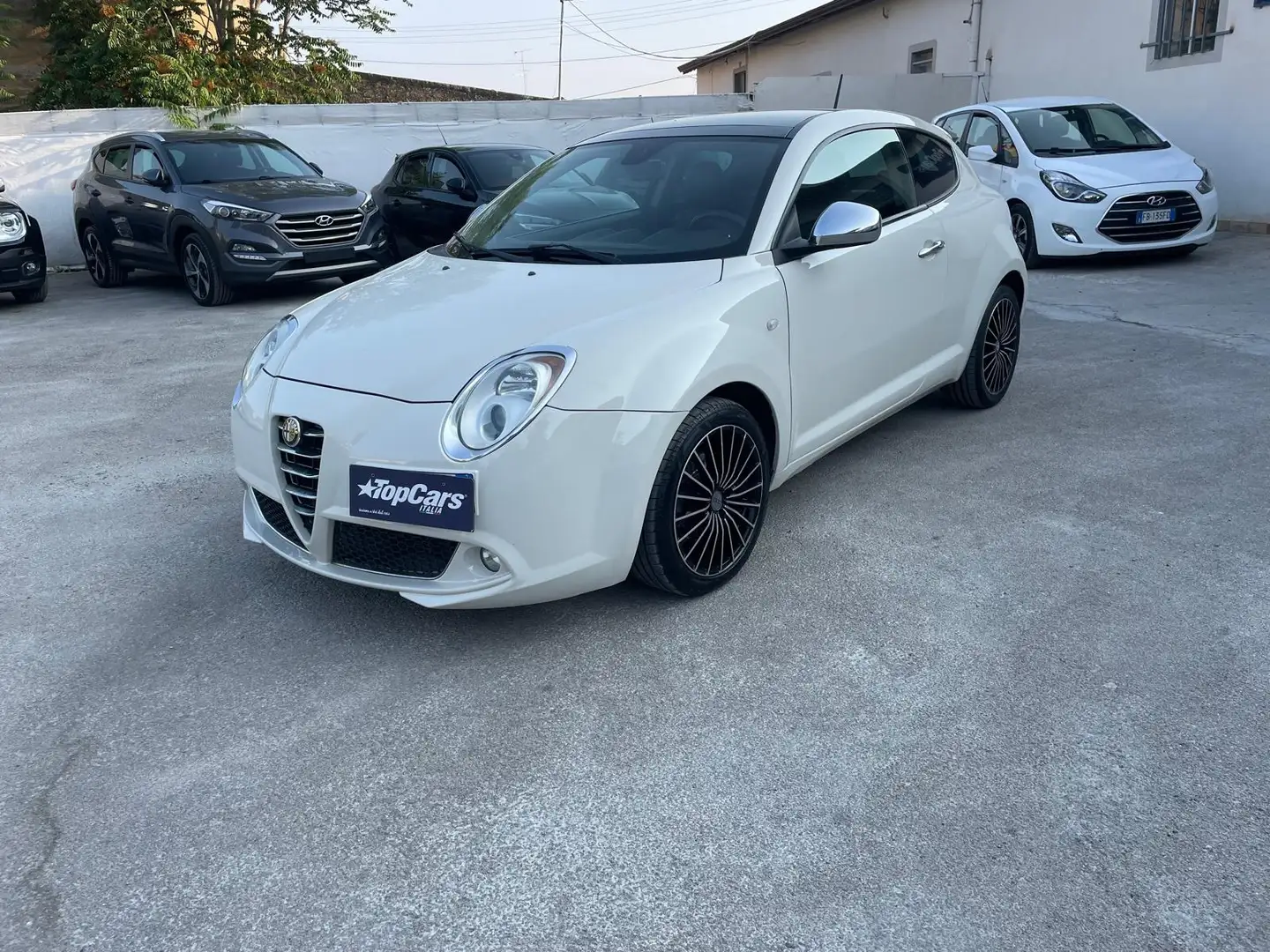Alfa Romeo MiTo 1.3 jtdm-2 Distinctive - 2011 Bianco - 1