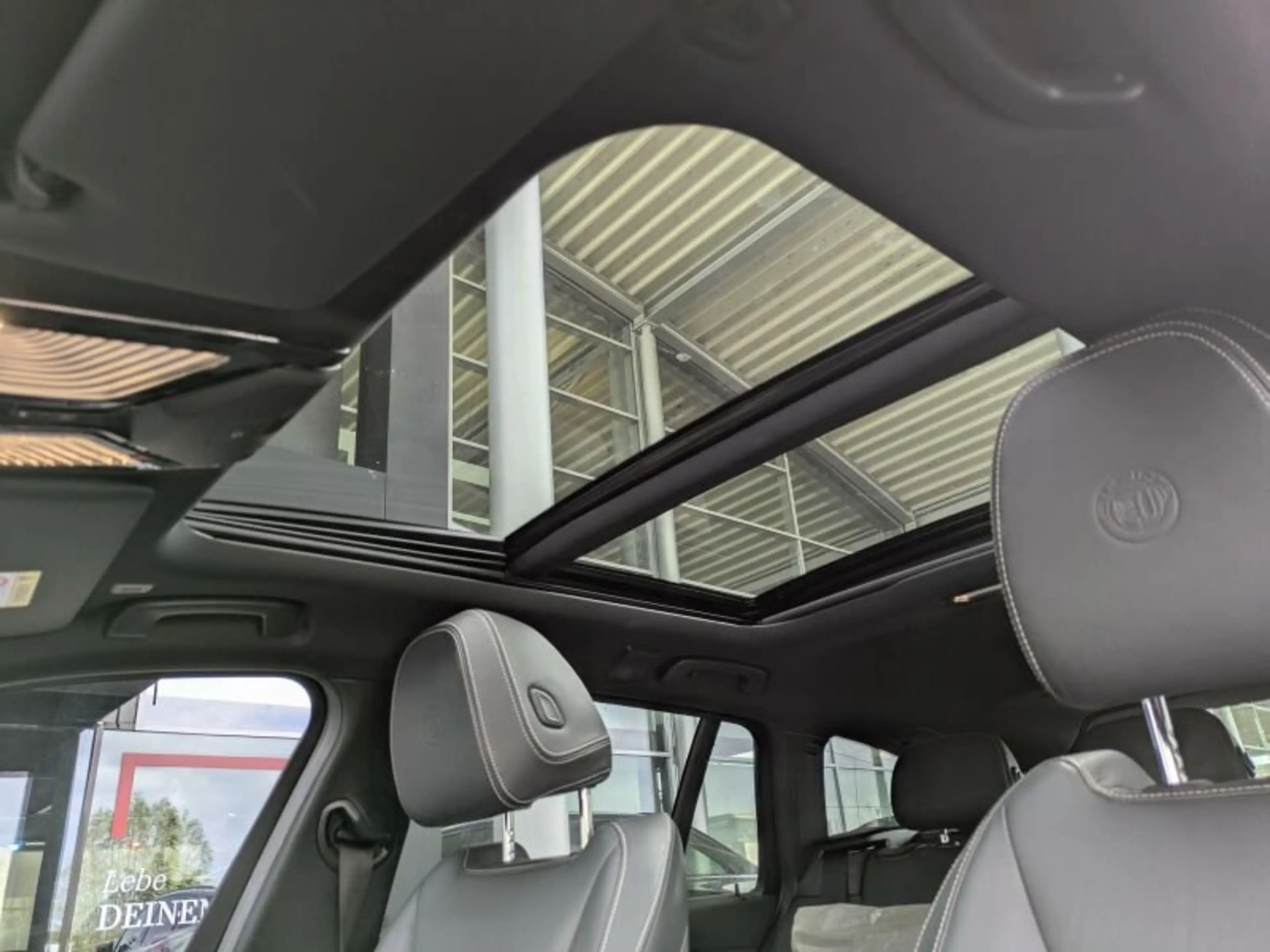 Alpina B3 — photo 10