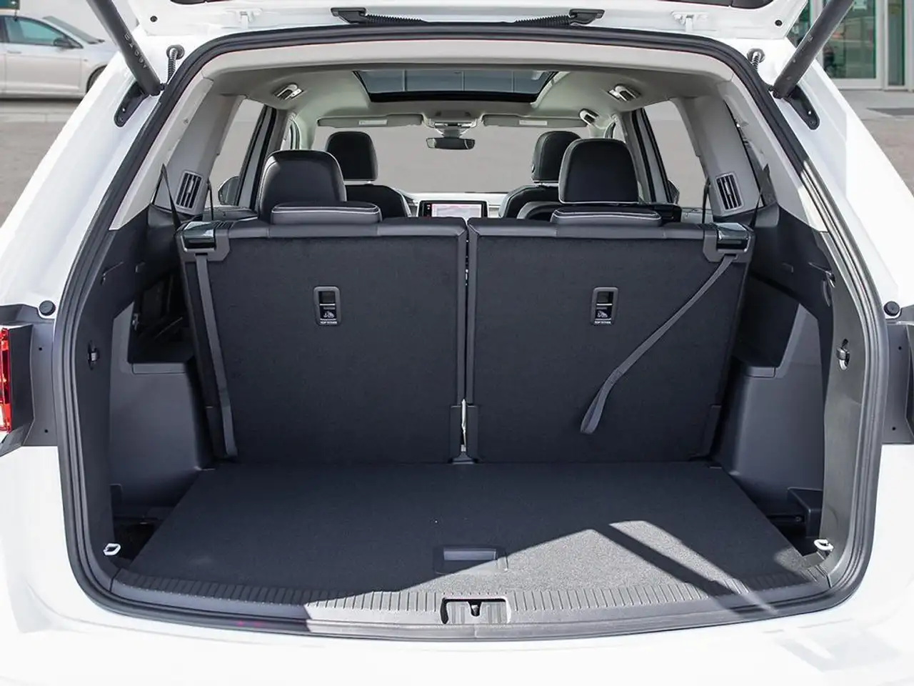 Volkswagen Atlas снимка Volkswagen Atlas