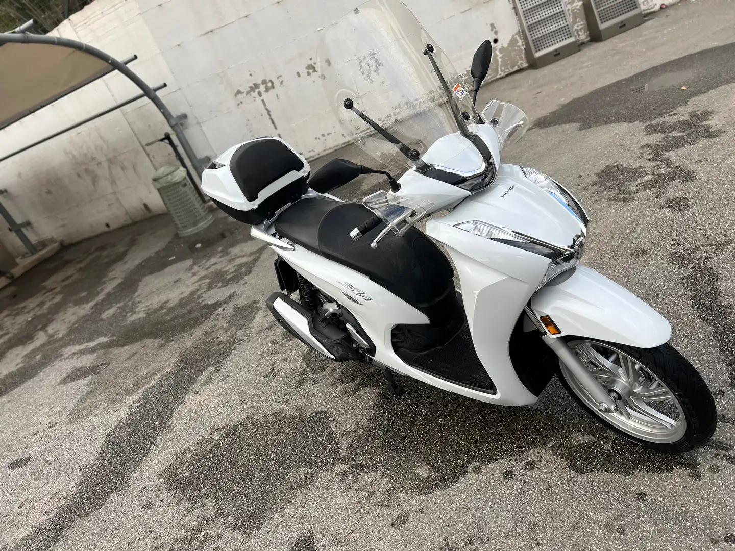 Honda SH 350i Alb - 2