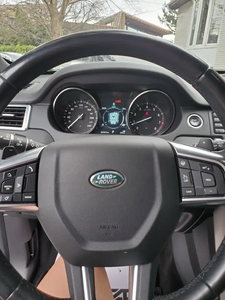 Land Rover Discovery Sport снимка Land Rover Discovery Sport