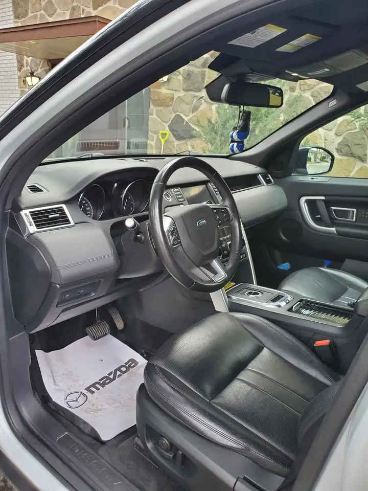 Land Rover Discovery Sport снимка Land Rover Discovery Sport