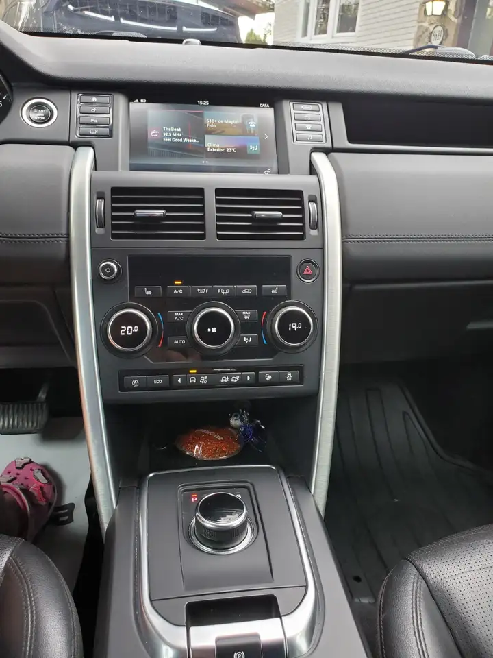Land Rover Discovery Sport снимка Land Rover Discovery Sport