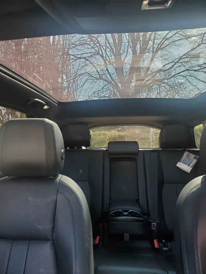 Land Rover Discovery Sport снимка Land Rover Discovery Sport