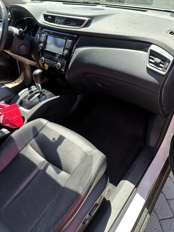 Nissan Rogue снимка Nissan Rogue