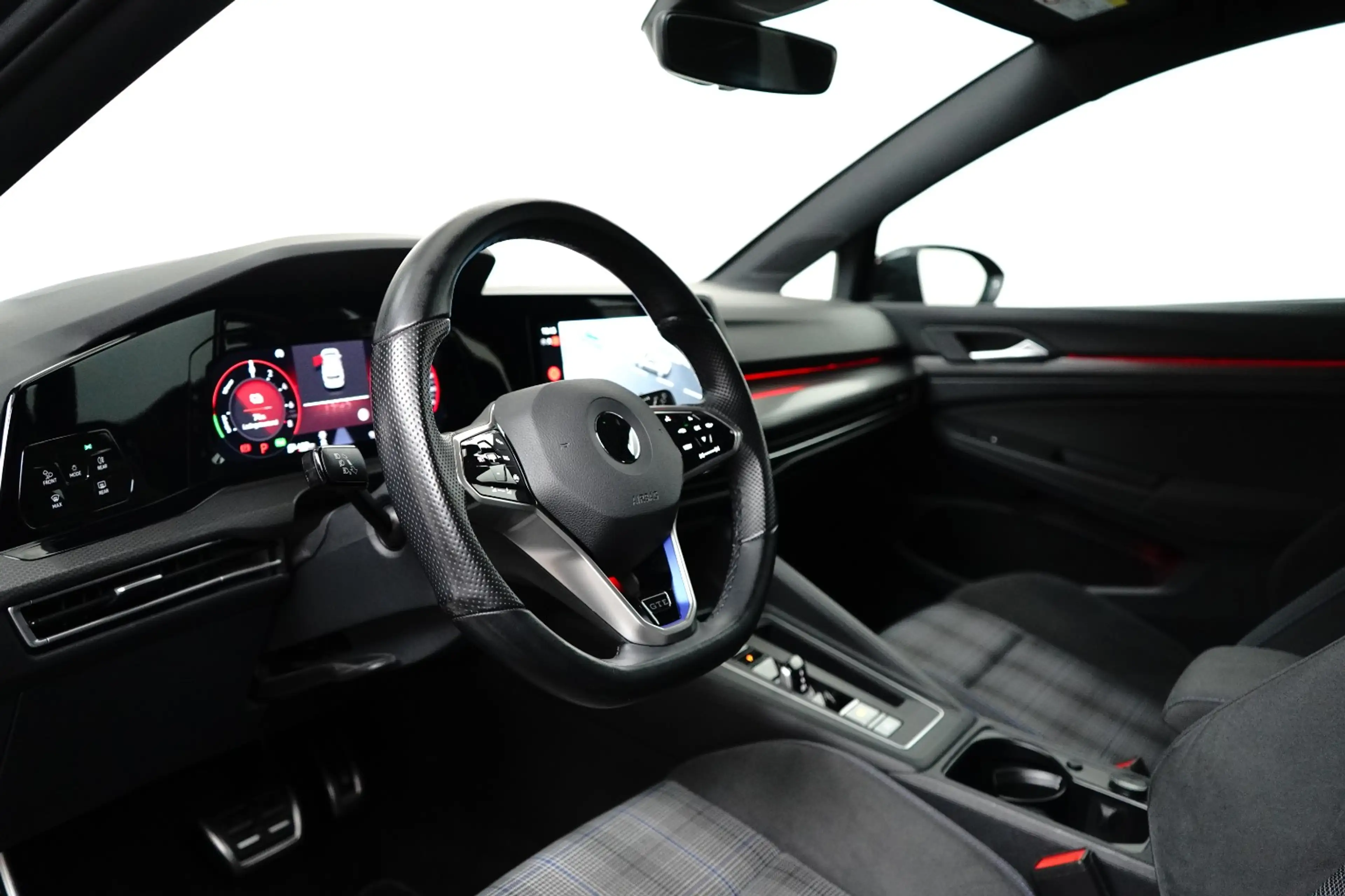 Volkswagen Golf GTE 1.4 eHybrid | Achteruitrijcamera | Full-LED koplam — photo 18