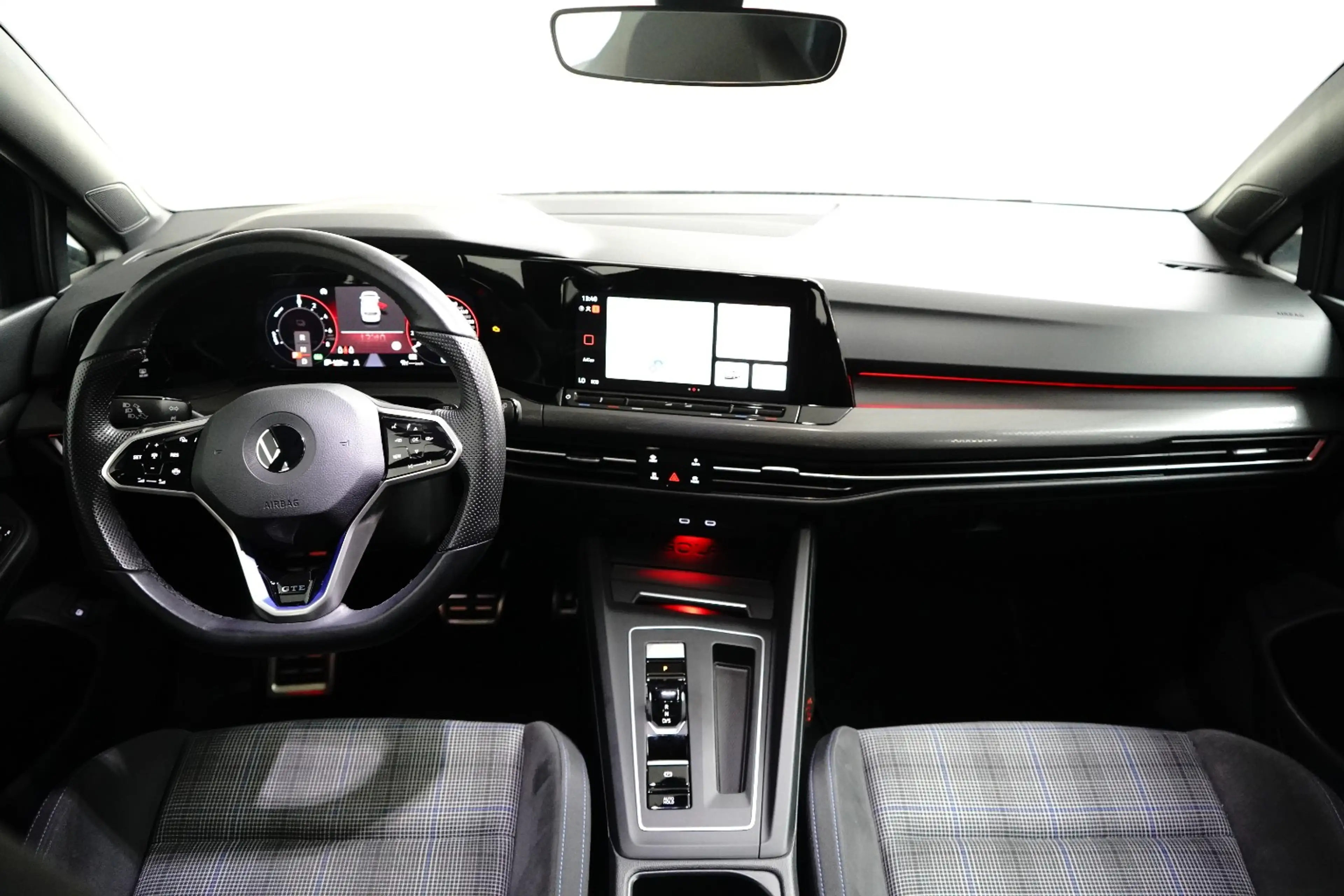 Volkswagen Golf GTE 1.4 eHybrid | Achteruitrijcamera | Full-LED koplam — photo 27