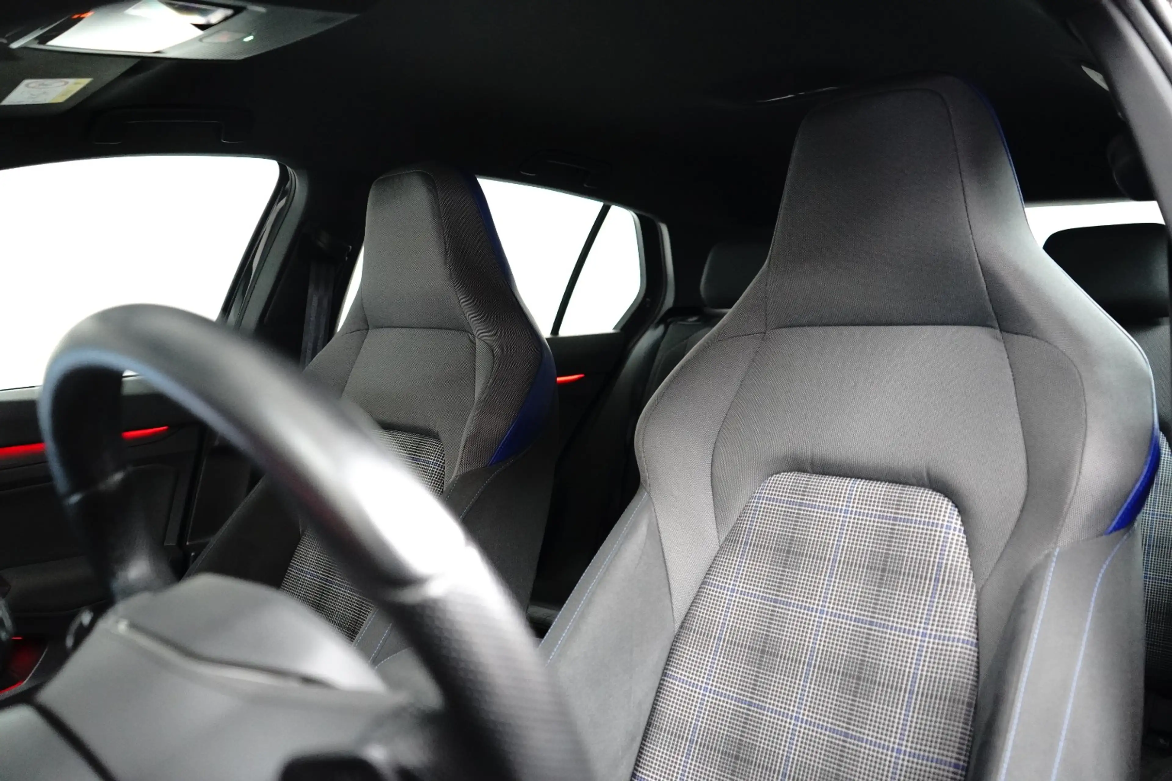 Volkswagen Golf GTE 1.4 eHybrid | Achteruitrijcamera | Full-LED koplam — photo 25