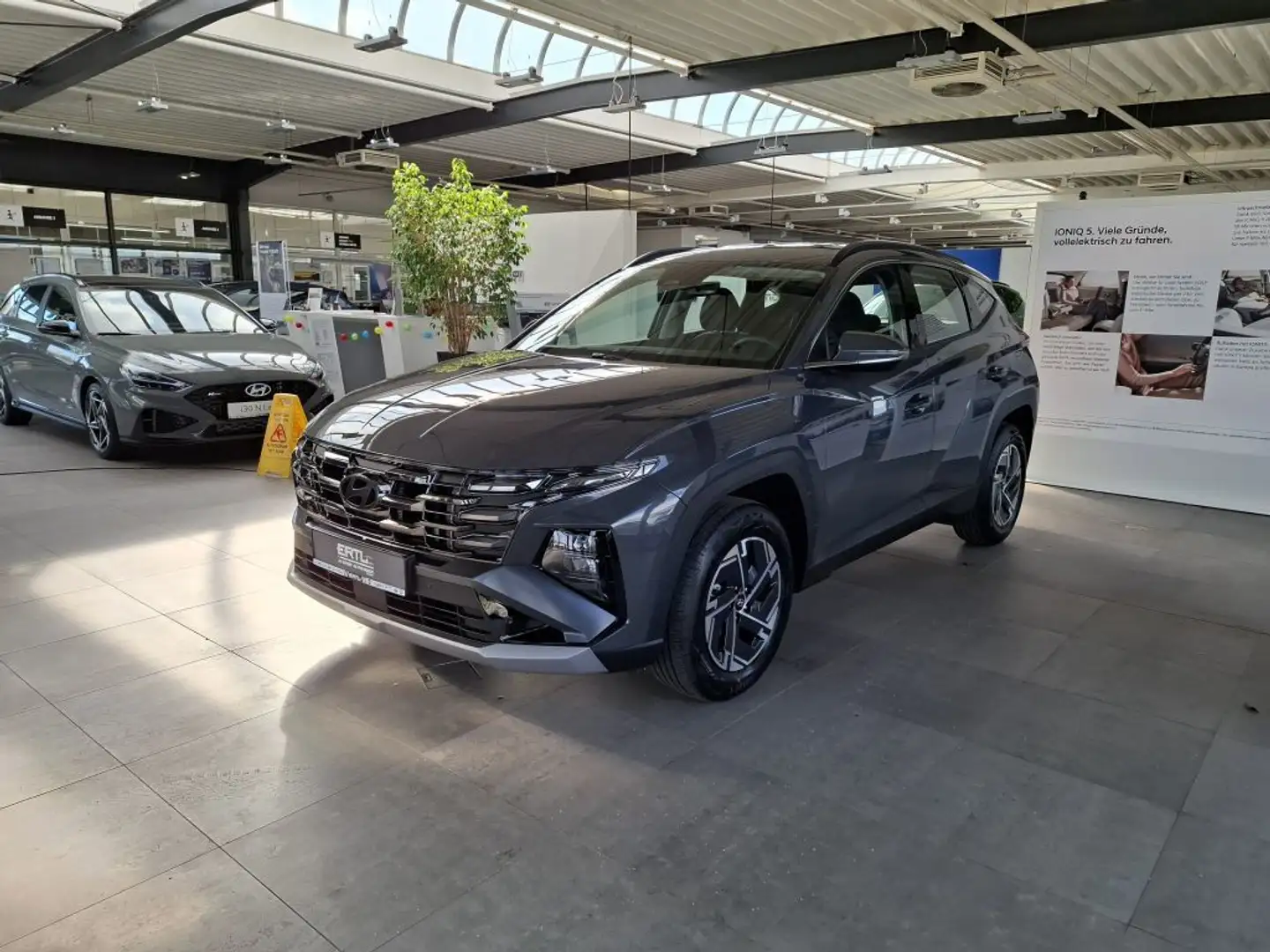 Hyundai TUCSON 1.6 T-GDI (160 PS) 48V 7-DCT 2WD SELECT Gris - 2