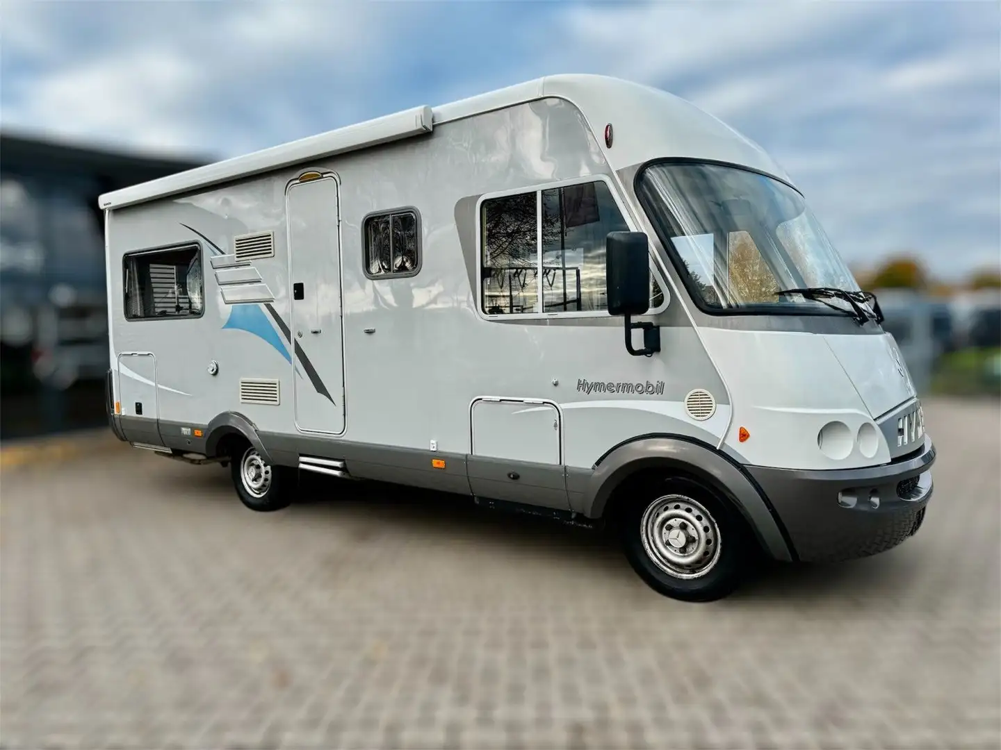 Hymer/Eriba 655 StarLine Mercedes Benz 2,7l 5 Zylinder Blanc - 1